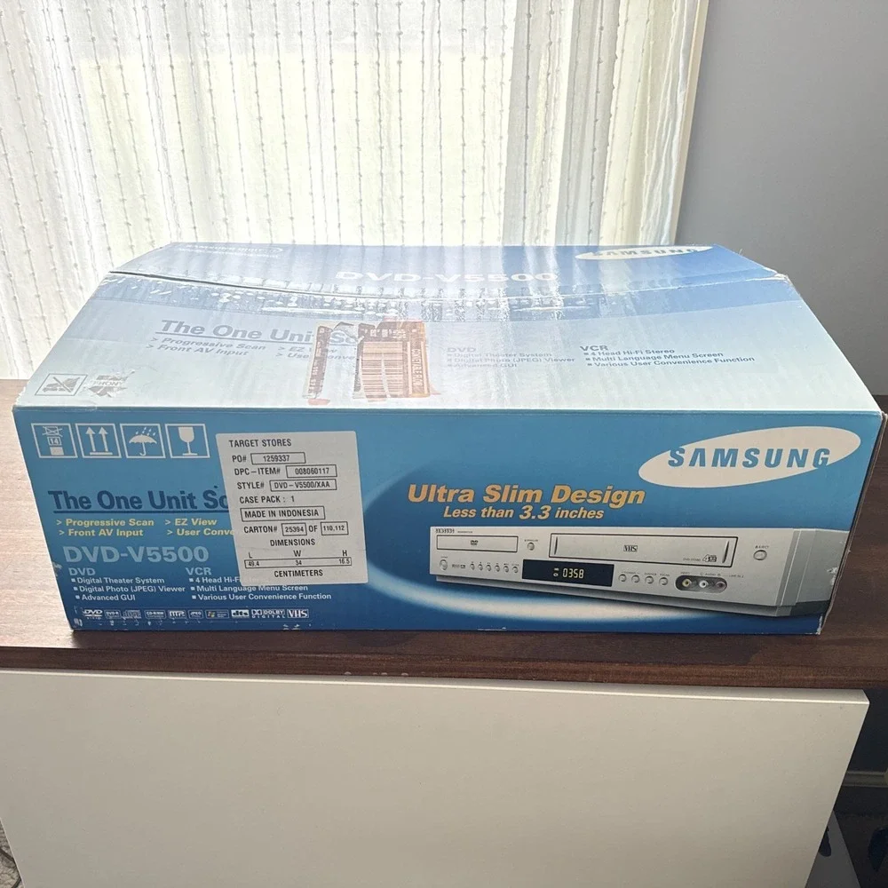Samsung DVD-V5500 DVD Player And VHS Player In One New